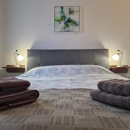Apartments Katarina - New Renovated Ровинь Экстерьер фото