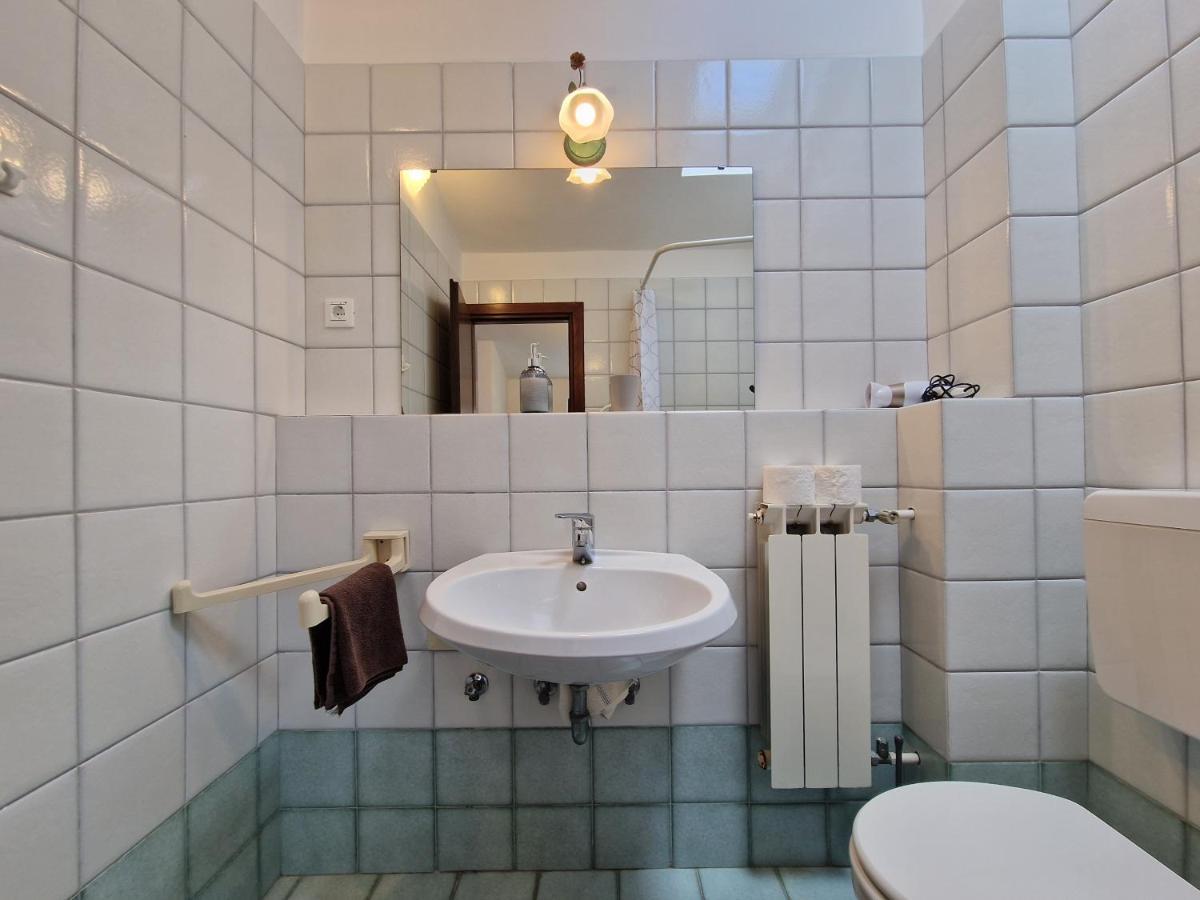 Apartments Katarina - New Renovated Ровинь Экстерьер фото