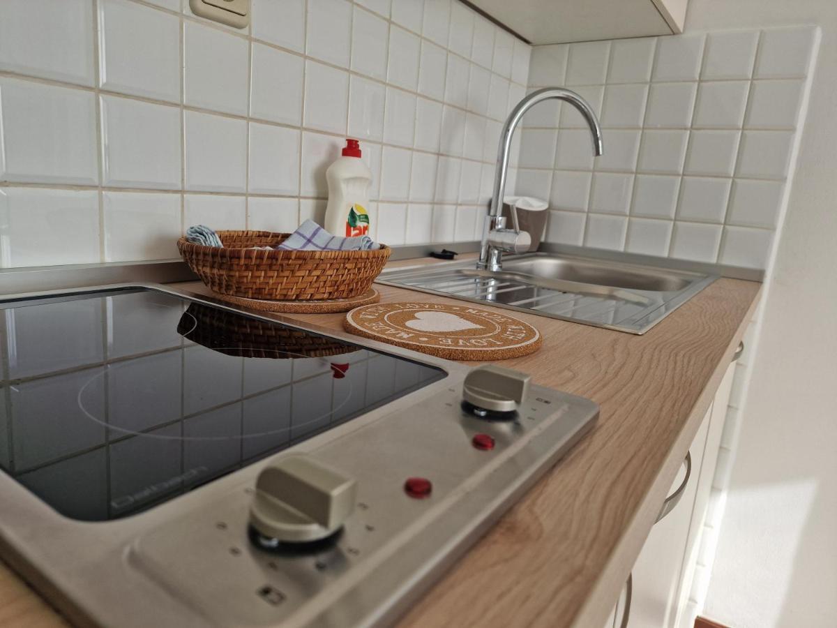Apartments Katarina - New Renovated Ровинь Экстерьер фото