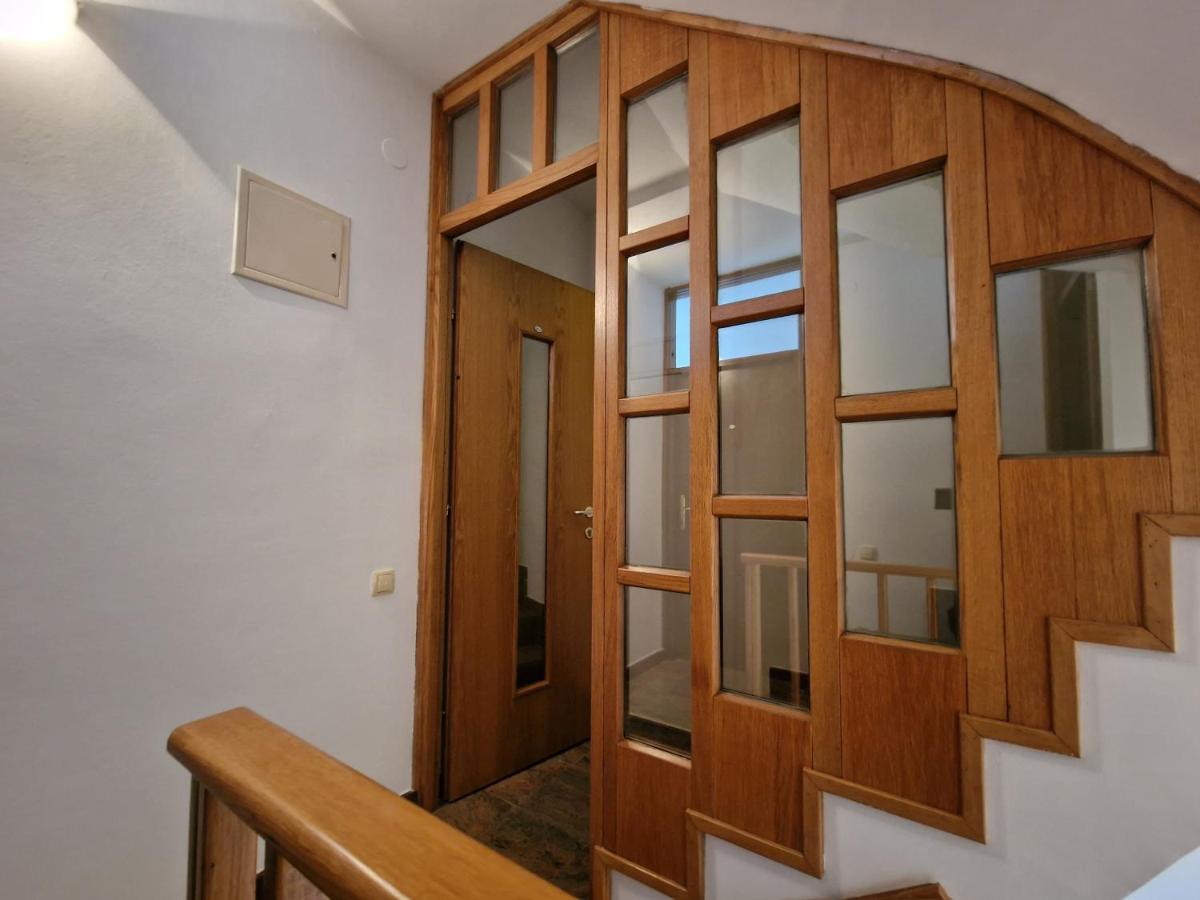Apartments Katarina - New Renovated Ровинь Экстерьер фото