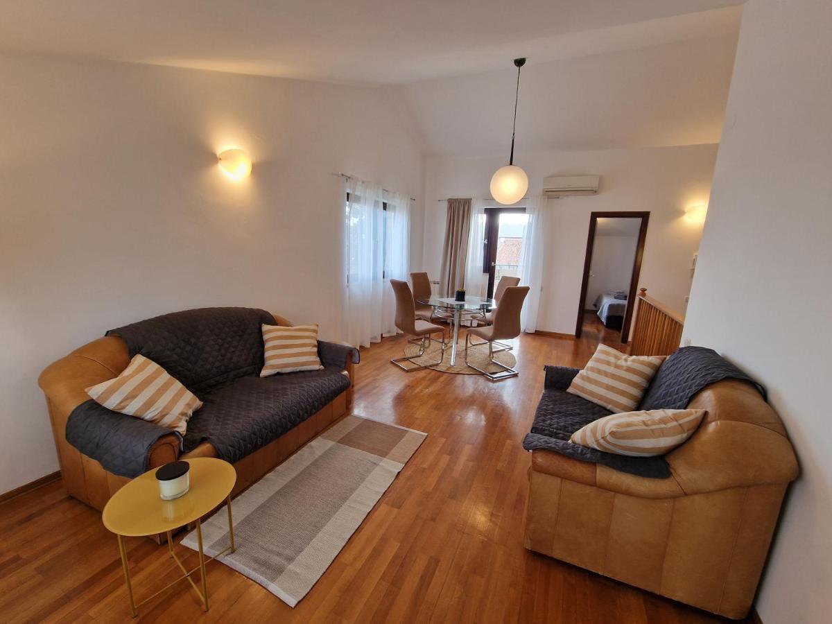 Apartments Katarina - New Renovated Ровинь Экстерьер фото