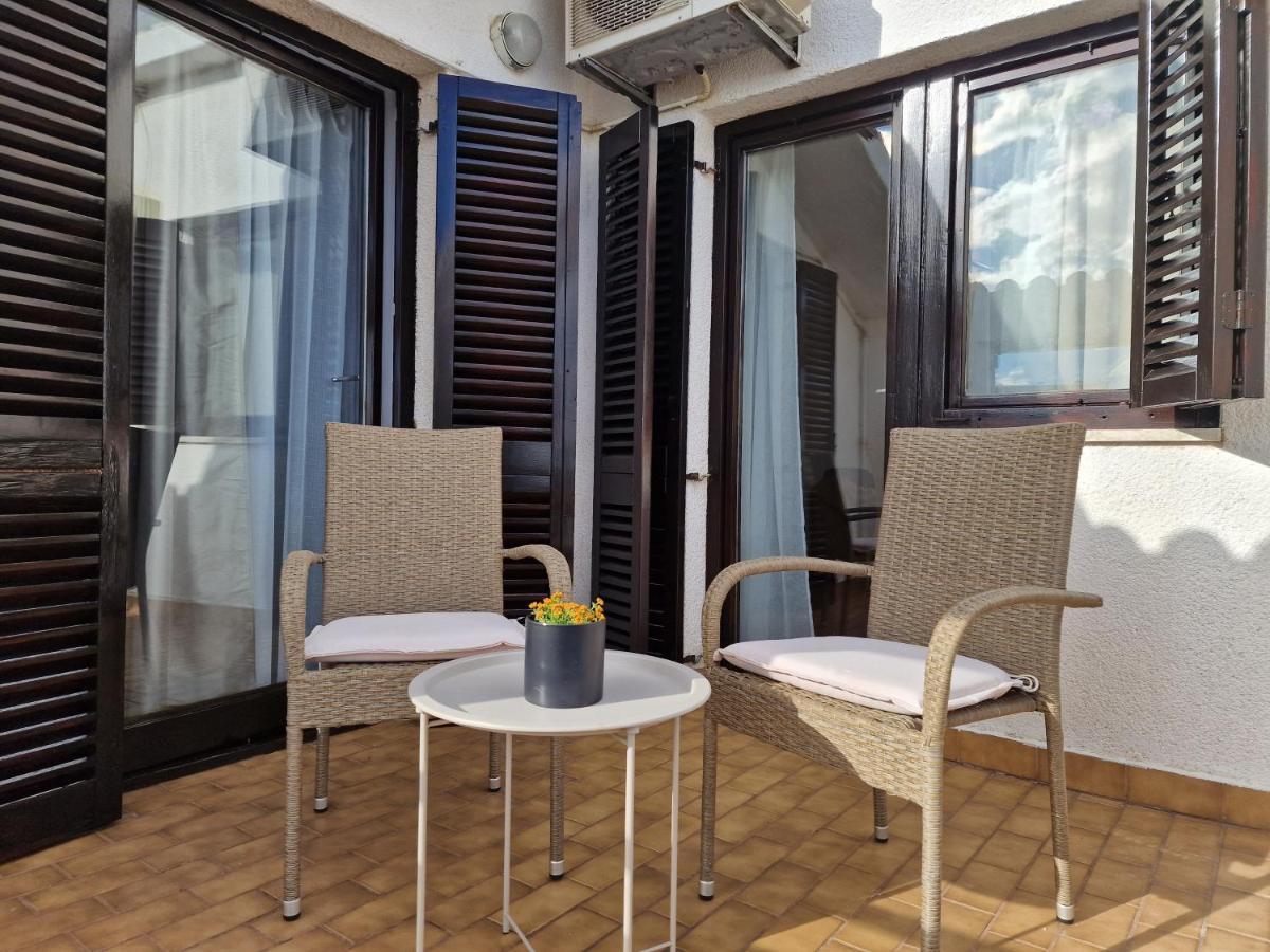 Apartments Katarina - New Renovated Ровинь Экстерьер фото